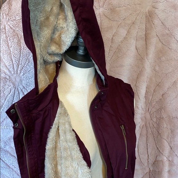 Vest - Picture 2 of 2